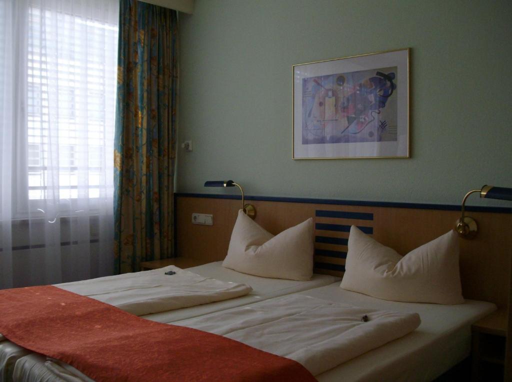 Superior Praesident Hotel 3*
